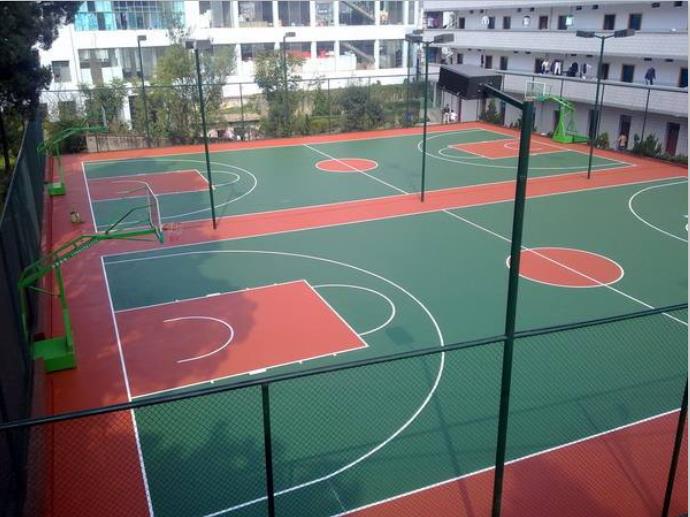 重庆塑胶篮球场及配套篮球架边网整体施工